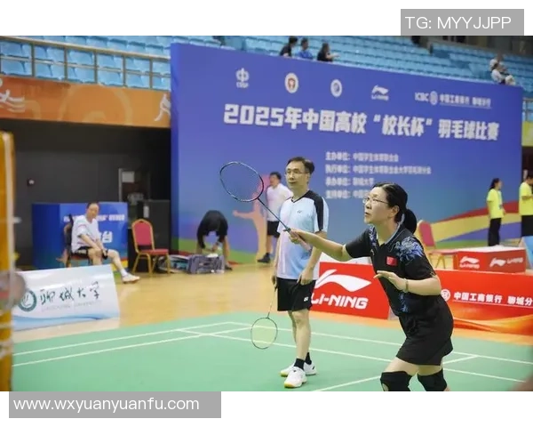 武汉羽毛球队在全国羽毛球比赛经验排行榜中荣获第七名的辉煌成就